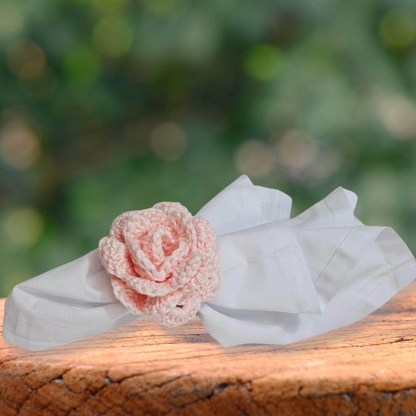 Charlo's Set of 6 Baby Pink Crochet Rosebud Flower Napkin Rings for Dinner Table Decor, Handmade, Table setting