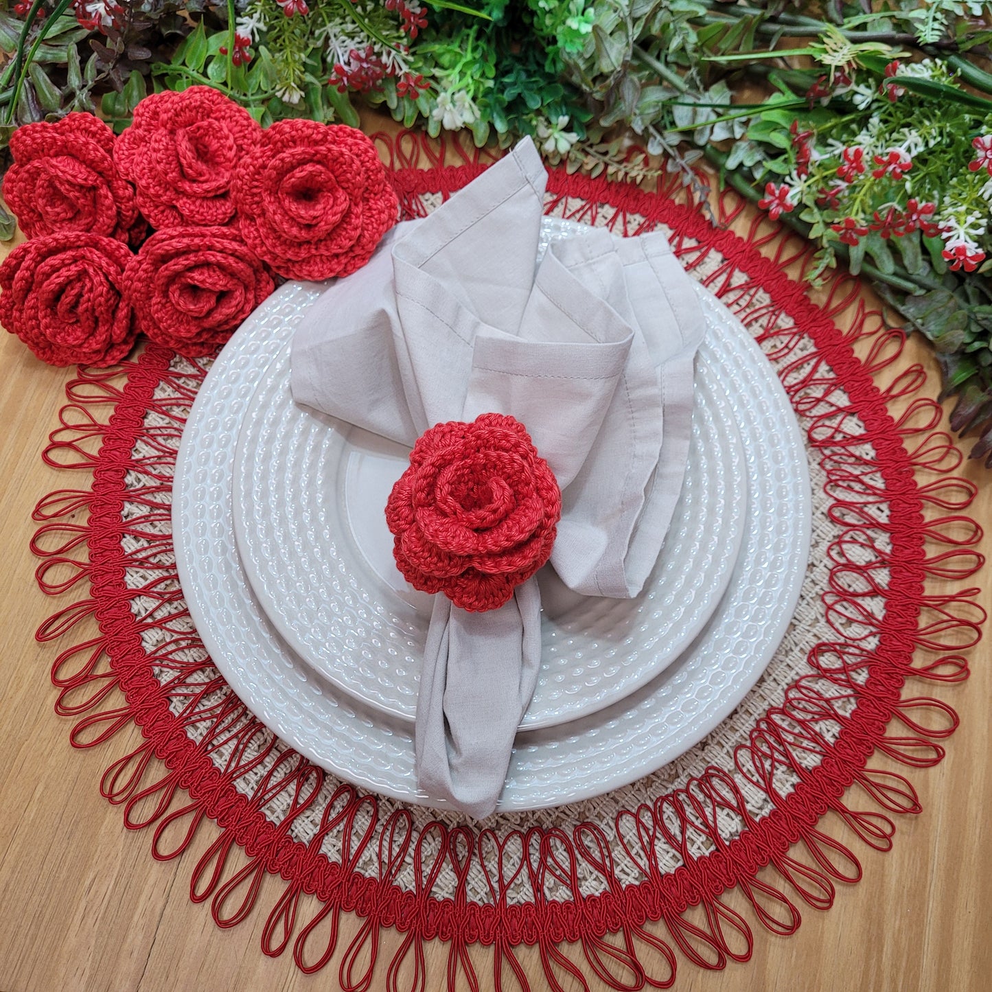 Charlo's Set of 2 Red Sustainable Brazilian Jute Liz Round Placemats Sousplat 16" dia