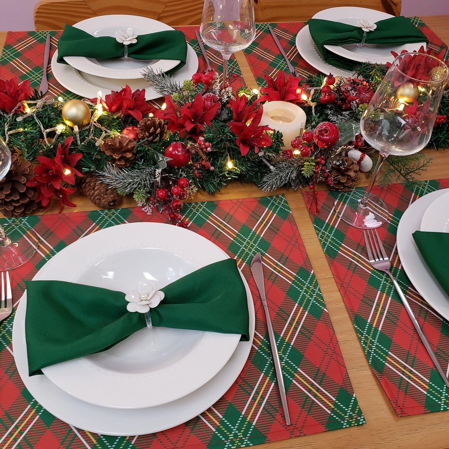 Set of 4 Placemats Christmas Plaid Cloth Waterproof 17" by 13"  - Green