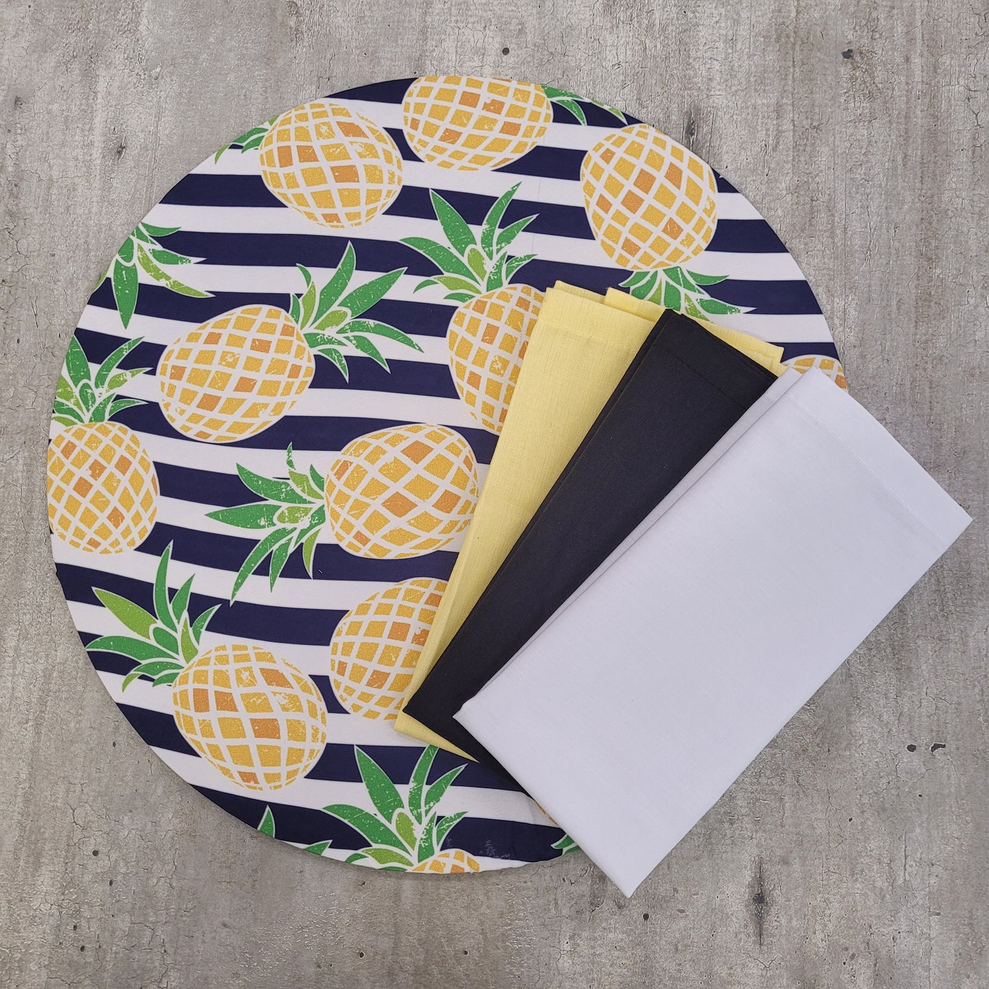 Charlo's Set of 4 Yellow 100% Cotton Solid Cloth Napkins 15" by 15" Washable Reusable