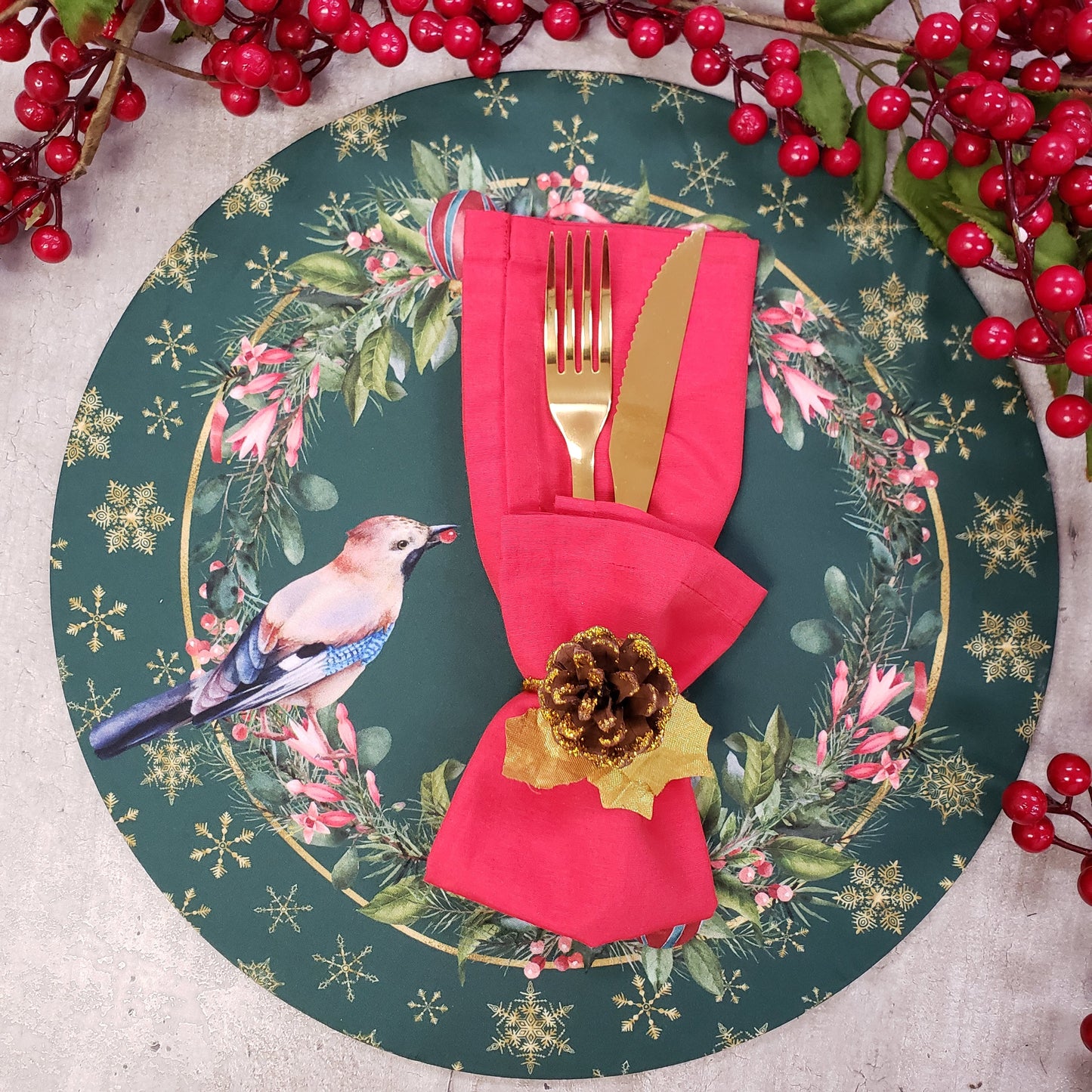 Maison Charlô | Set of 4 Round Placemats Covers Christmas Bird Cloth 14" Dia -Green