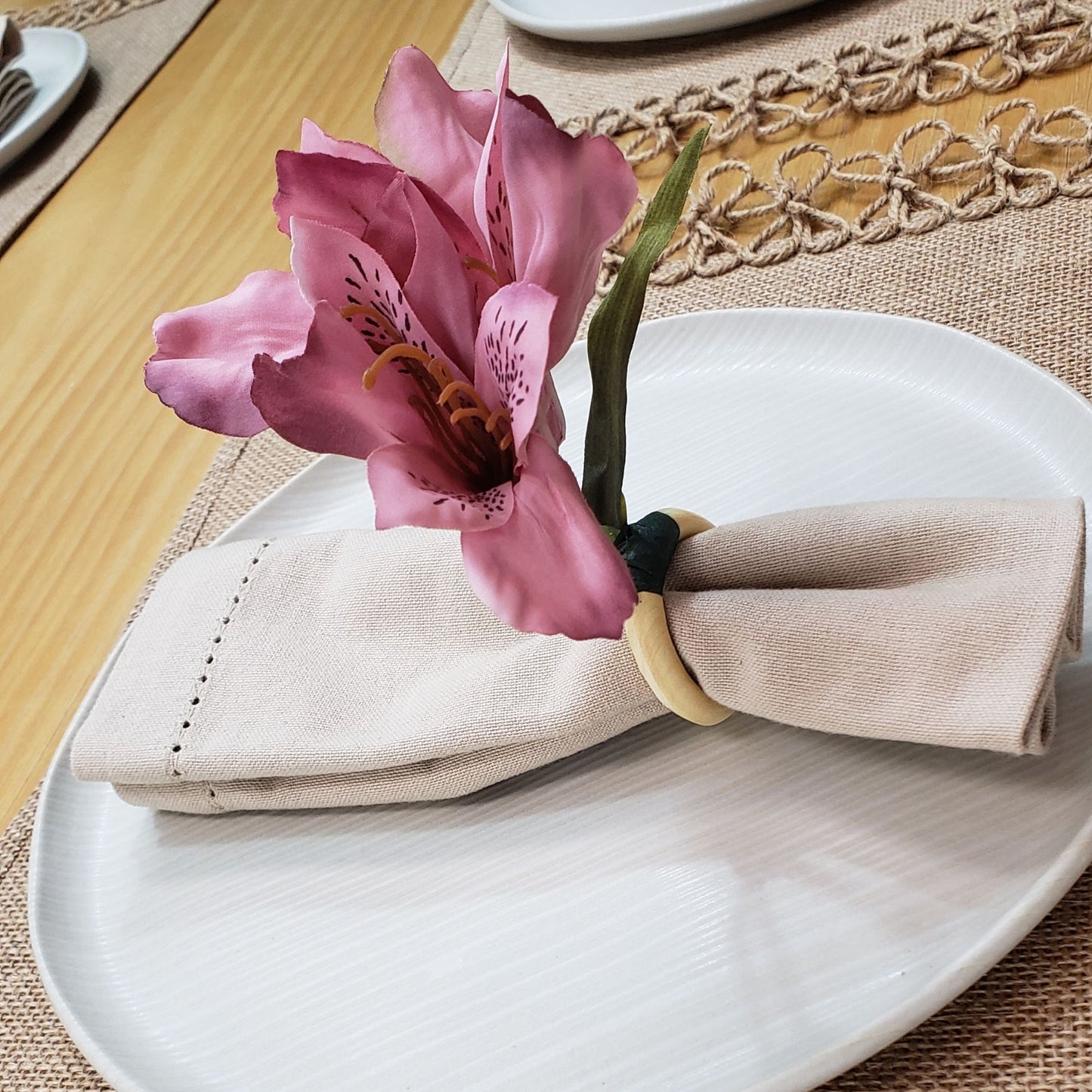 Maison Charlô | Astromelia Flower Napkin Rings for thanksgiving, events, party, wedding