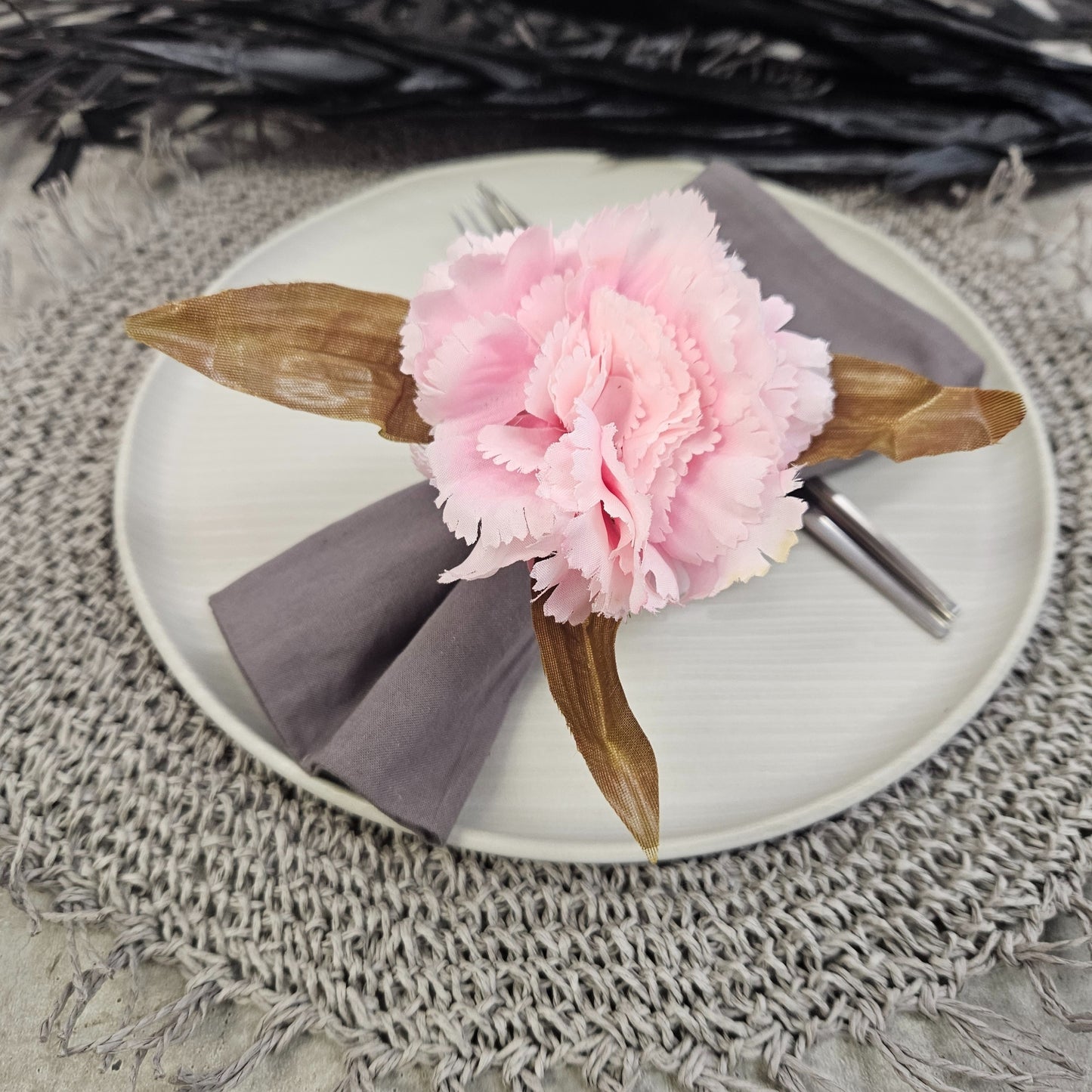 Maison Charlô | Set of 4 Rose Carnation Flower Napkin Rings for events, wedding, party, birthday