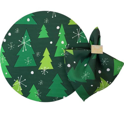 Set of 4 Round Placemats Covers Green Christmas Tree Cloth 14" Dia  | Green