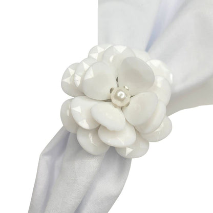 Charlo's Set of 4 White Delicate Flower Napkin Rings for Wedding, Thanksgiving, Christmas, Wedding, Banquet, Birthday