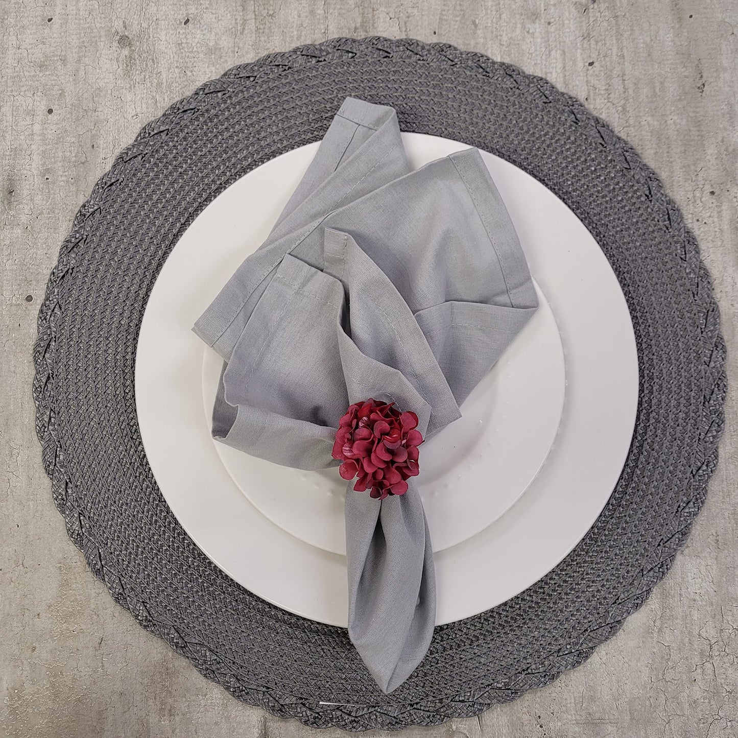 Charlo's Set of 4 Grey 100% Cotton Solid Cloth Napkins 15" by 15" Washable Reusable