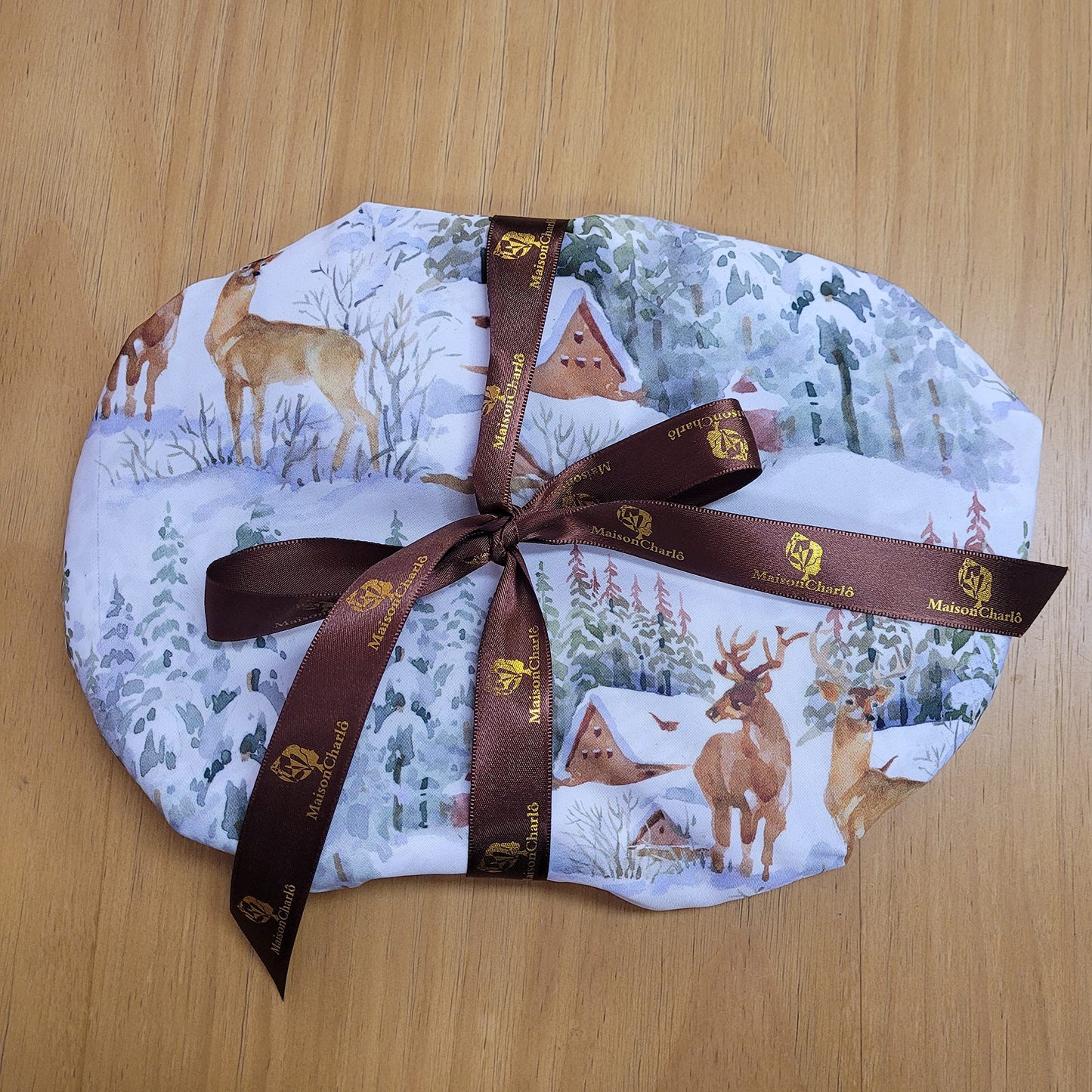 Set of 4 Round Placemats Covers Christmas Reindeer Cloth 14" Dia Synthetic | Red